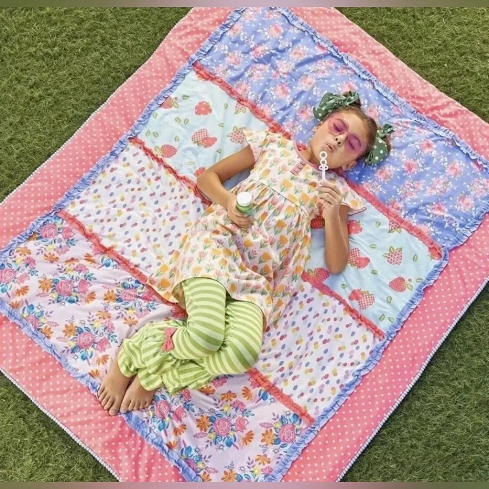 Matilda Jane Going Together Throw Floral Strawberry Blanket New In Bag!